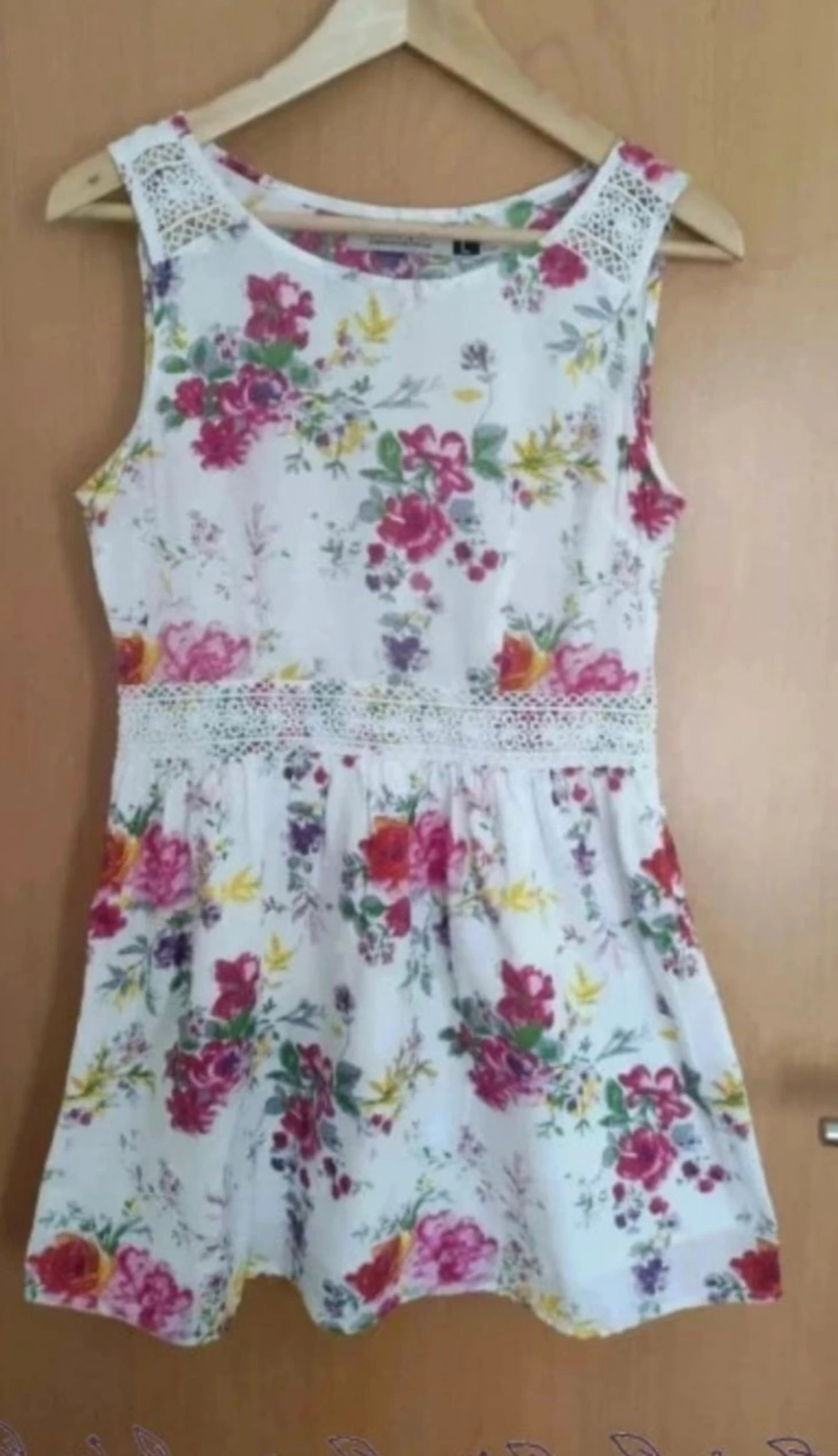 Vestido padrão florzinhas ShopOne Tamanho L